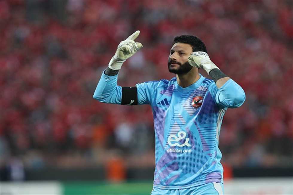 «لم يكن يومًا من اهتماماتنا».. بيراميدز يرد على أنباء مفاوضاته مع الشناوي