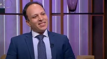 استشاري تغذية يُحذر: «الأغذية الخارقة» خدعة تجارية.. والسكر الدايت «كارثة»