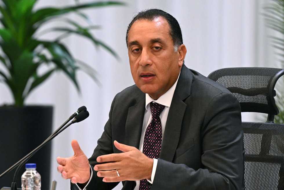 مدبولي يشكر المسئولين على جهدهم في تنظيم انتخابات الشيوخ: «خرجت بصورة حضارية»