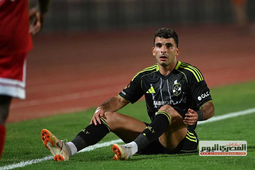 «تلاعب بالمسؤولين وكذب على حازم وميدو».. نجم الزمالك السابق يهاجم زيزو