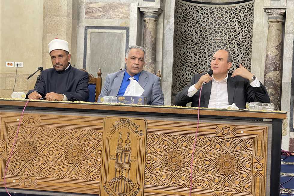 «حقوق الوالدين» على مائدة الملتقى الفقهي بالجامع الأزهر