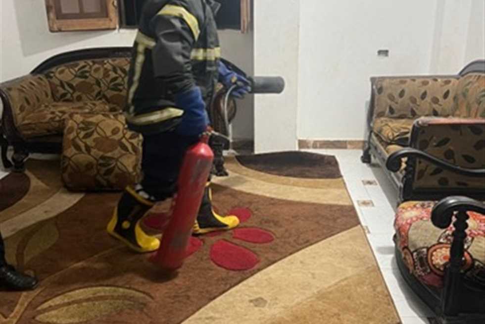 بعد بلاغ الاهالي.. «الشرطة» تسيطر على ثعبان تسلل لشقة سكنية بالمنوفية