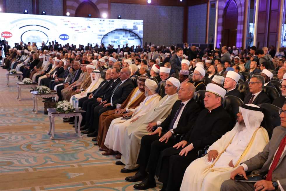 وكيل الأزهر: المفتي الرشيد في عصر الذكاء الاصطناعي من يمتلك المهارات الرقمية إلى جانب الملكة الفقهية (صور)