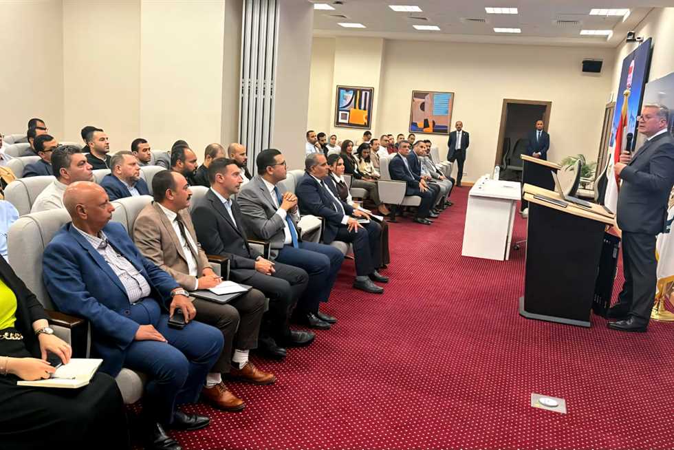 لحفر 127 بئراً في 51 منطقة.. البترول: 1.2 مليار دولار استثمارات القطاع من بوابة مصر للاستكشاف