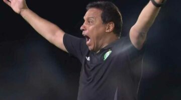 11 لقبًا يُزينون مسيرة حسام البدري التدريبية بعد التتويج مع أهلي طرابلس