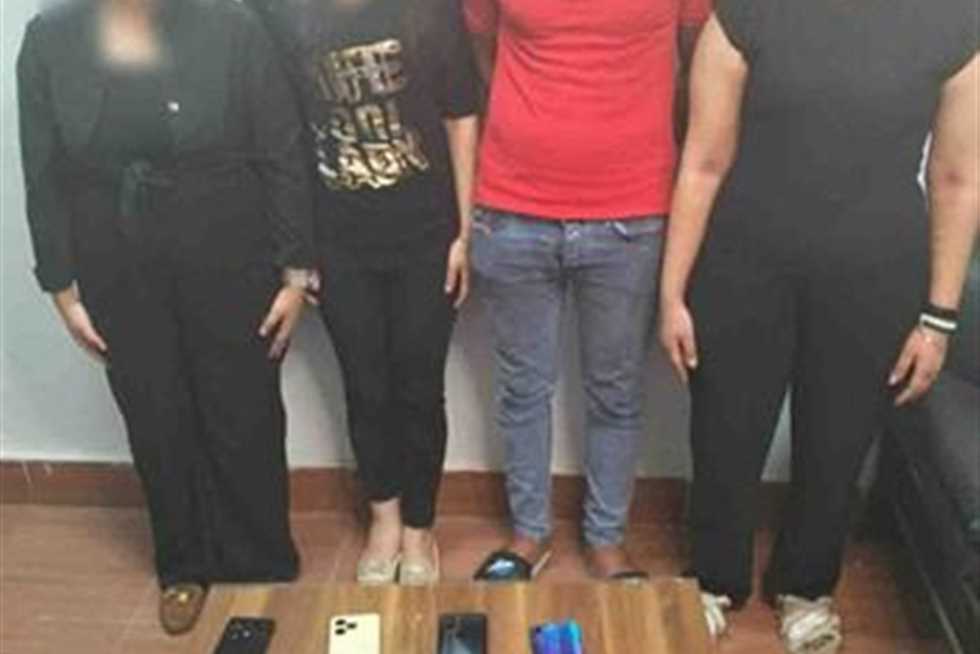 نشروا فيديوهات تحرض على الفسق.. «الداخلية»: القبض على مالك كافية و3 صانعات محتوي بالغردقة