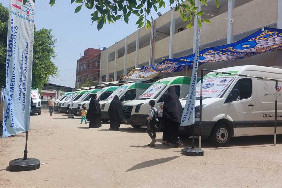 خدمات علاجية مجانية لـ 1458 مواطنا في قافلة طبية مجانية بدمياط
