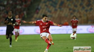 «أمل القلعة البيضاء».. أيمن يونس يتغنى بـ نجم الزمالك وتعليق مثير بشأن زيزو