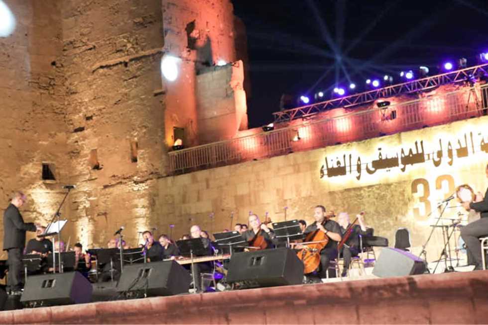 «القلعة للموسيقى والغناء» يواصل فعاليات دورته الـ33 بحضور جماهيرى كبير