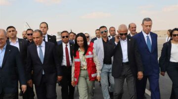 وزير الخارجية من أمام معبر رفح: مصر ترفض بشكل قاطع أية مخططات أو محاولات لـ تهجير الفلسطينيين