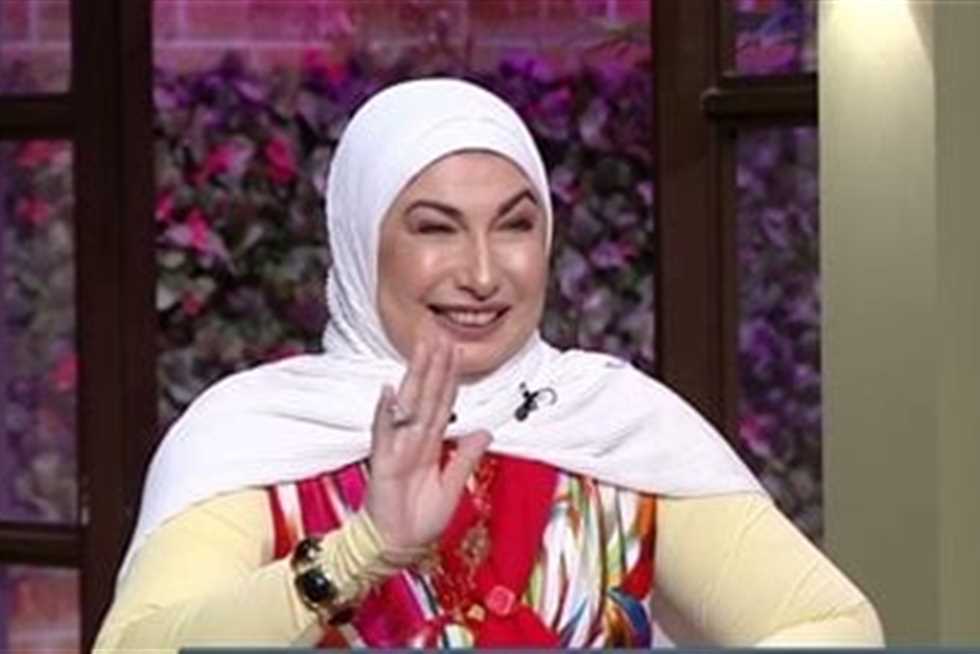 جميلة عزيز: «قطع الشبكية لسه متعالجش ومستمرة في علاج السرطان»