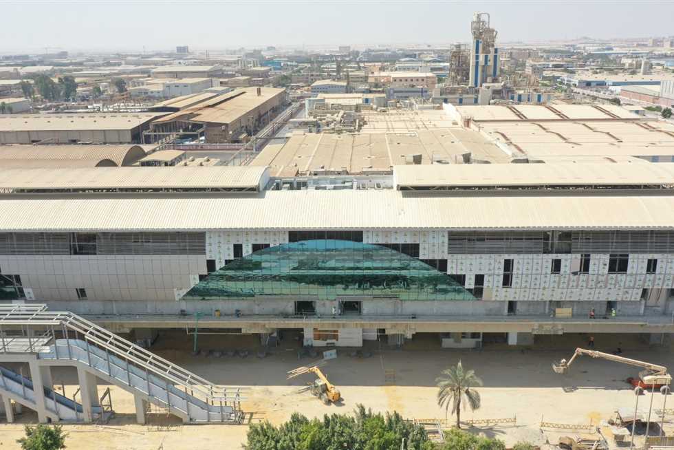 يبلغ طوله 43.8كم ويضم 13 محطة.. وزارة النقل تنشر أحدث تصوير جوي لمونوريل غرب النيل