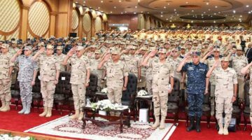 وزير الدفاع يلتقي بعدد من مقاتلي المنطقة الشمالية العسكرية