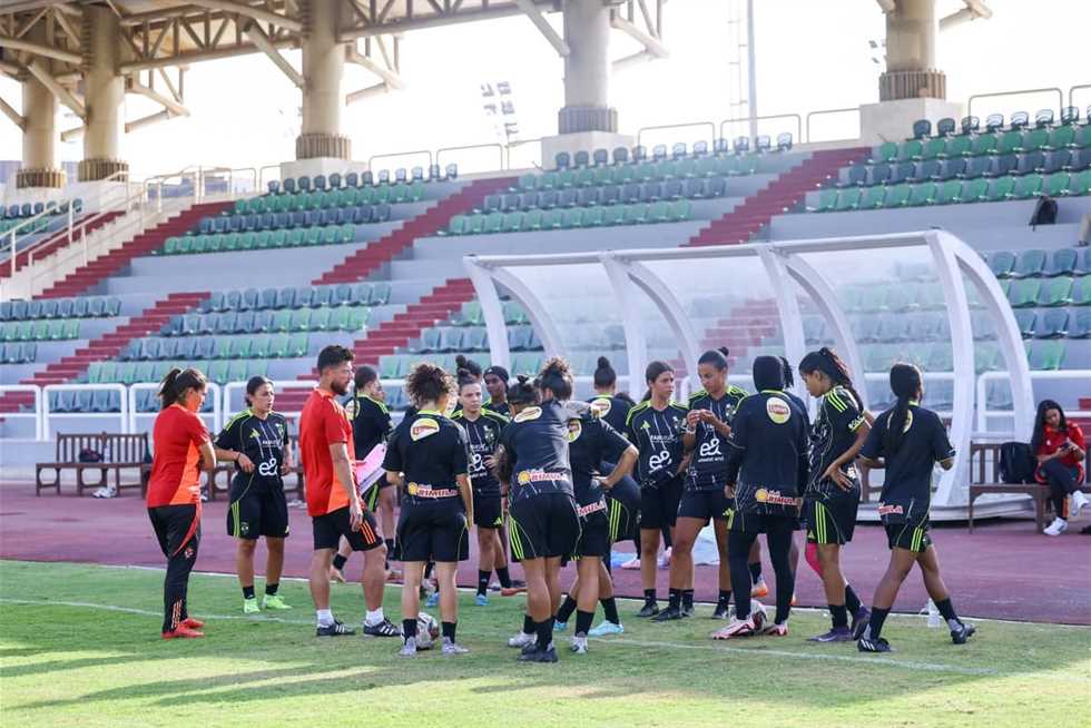 الأهلي يواجه بالم هيلز في الجولة الأولى لدوري كرة القدم النسائية