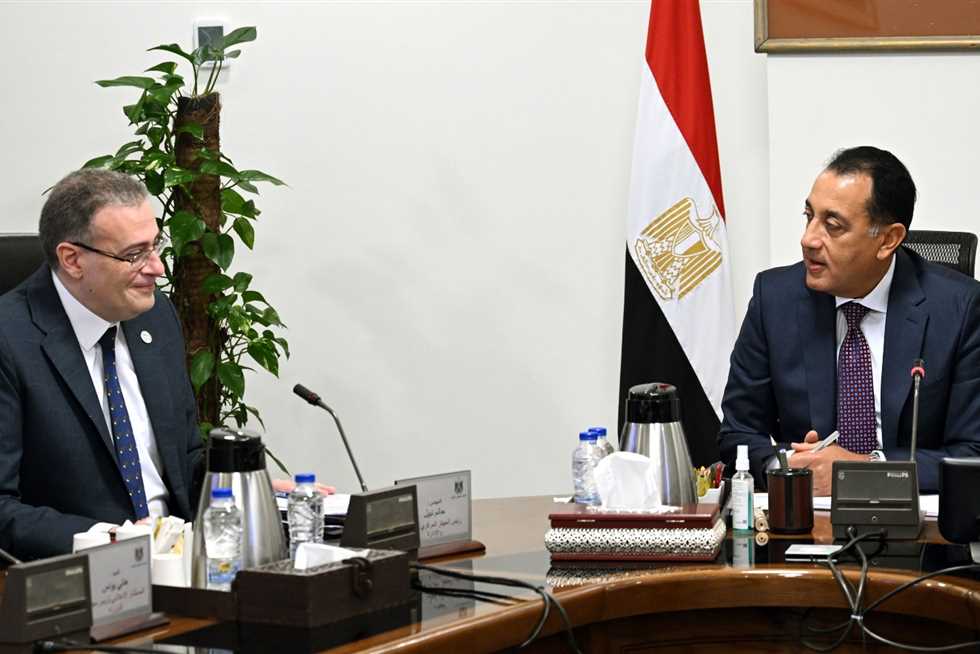 مدبولي يبحث جهود تطوير العمل الإداري والإصلاح المؤسسي مع رئيس «التنظيم والإدارة»