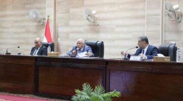 محافظ الوادي الجديد يوجه بمتابعة إنشاء المركز الإقليمي لإنتاج الحرير الطبيعي