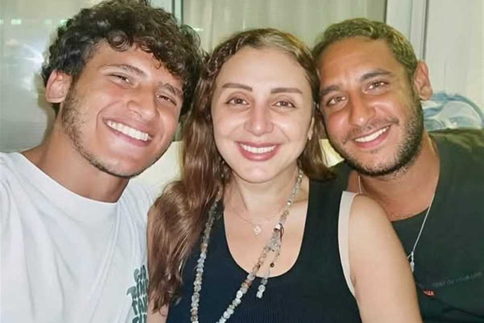 «رجوعك أجمل خبر ودايمًا منورة حياتنا».. كيف تفاعل الجمهور مع عودة أنغام إلى مصر؟