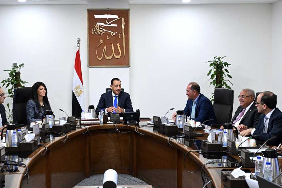 مدبولي يتابع آليات تنفيذ قانون تنظيم بعض أحكام ملكية الدولة في الشركات المملوكة لها أو التي تساهم فيها