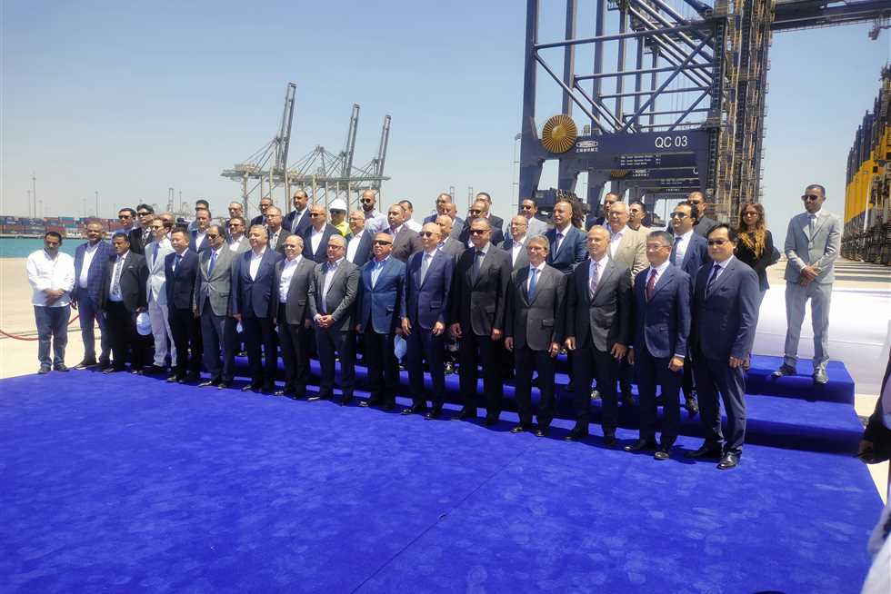 بـ6 أوناش رصيف.. وصول الدفعة الـ2 من معدات محطة حاويات البحر الأحمر لميناء السخنة خلال أيام