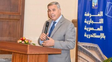 وزير العمل: الرئيس وجه بسرعة إصدار القانون الجديد لتشجيع الاستثمار وتحقيق الأمان الوظيفي (صور)
