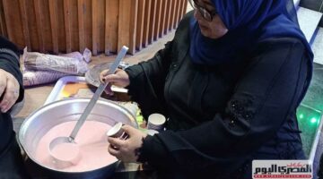 قرفة باللبن و«دقة».. أهالي السنبلاوين بـ الدقهلية يحتفلون بالمولد النبوي الشريف
