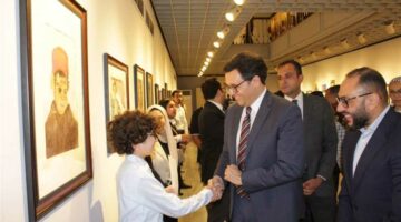 وزير الثقافة يفتتح المعرض العاشر لفصول الرسم بمركز تنمية المواهب