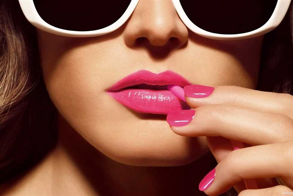 بدلًا من الطرق التجميلية ونتيجتها فورية .. 4 وصفات منزلية لـ توريد الشفاه