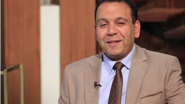 «تربوي» يحذر من تحويل الزي المدرسي لـ “بيزنس" بالمدارس الخاصة