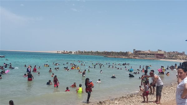 إنقاذ مسن من الغرق في شاطئ بورسعيد
