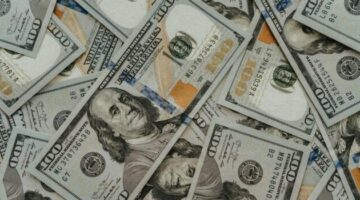 الأخضر بكام؟.. سعر الدولار اليوم مقابل الجنيه المصري السبت 23 أغسطس 2025
