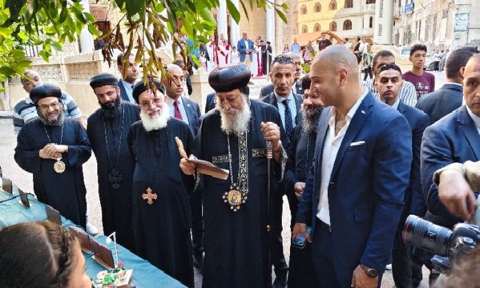 البابا تواضروس يفتتح معرضًا فنيًا لدعم لدعم مواهب الشبابية بالإسكندرية