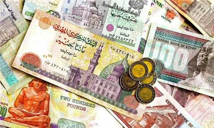 البنك المركزي يخفض سعر الفائدة على أذون الخزانة قبل اجتماع الخميس المقبل