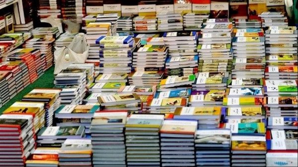 التعليم: تسليم الكتب كاملة قبل بداية العام وإتاحة نسخ إلكترونية للمقررات