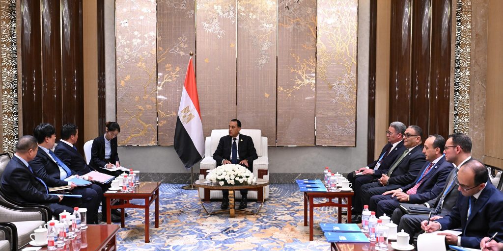 الحكومة: شراء 2000 ميجاوات من مشروعات الطاقة المتجددة لشركة TBEA