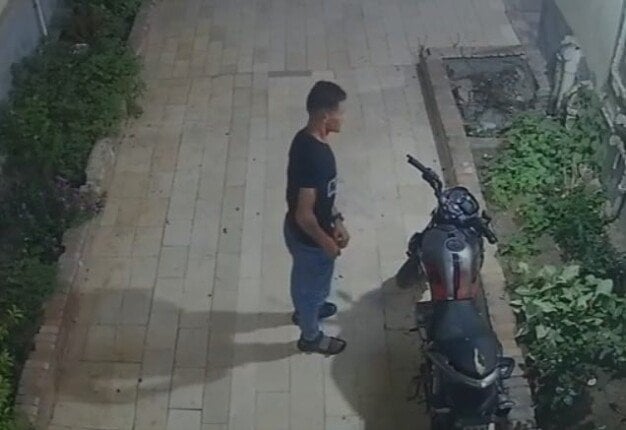 الداخلية تفحص فيديو سرقة دراجة نارية في الشيخ زايد