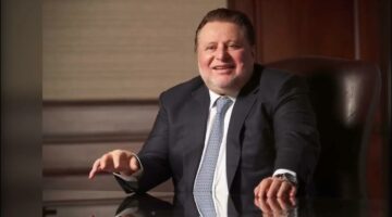 الرئيس السيسي يجدد لحسن عبدالله قائما بأعمال محافظ البنك المركزي المصري لمدة عام آخر