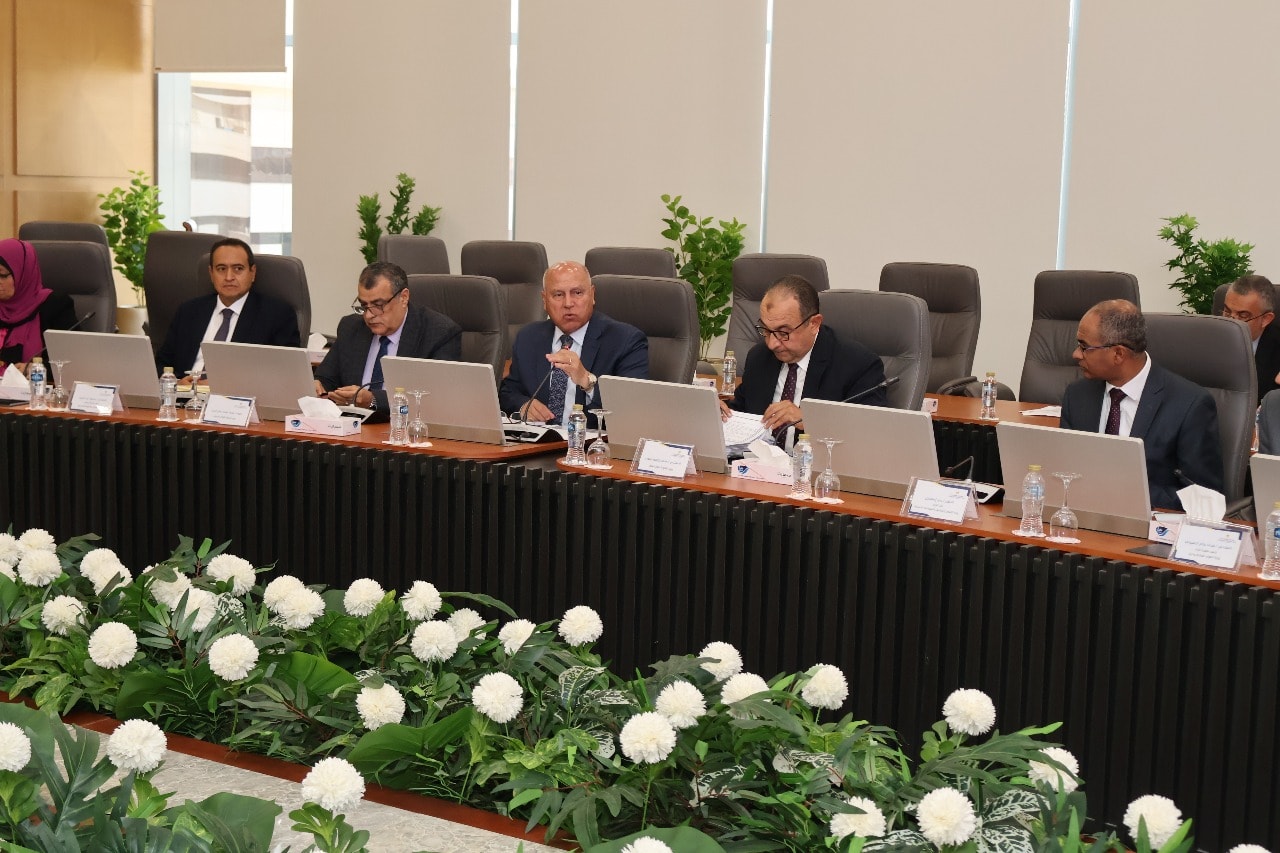المجلس الأعلى للطاقة يوافق على توفير ورفع القدرة لـ 14 مشروعًا صناعيًا جديدًا