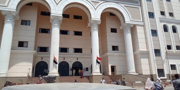 المشدد 10 سنوات لتشكيل عصابى استولوا على أموال من معرض موتوسيكلات بطوخ