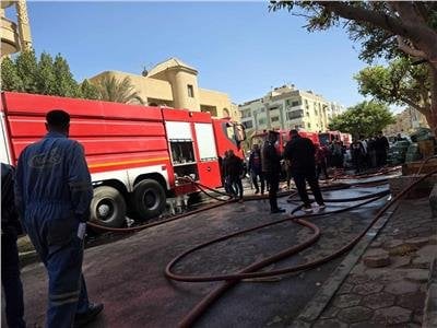 «النيران أكلت كل شيء».. إصابة 6 أشخاص في حريق مبنى مجاور للوحدة الصحية بقرية ناهيا