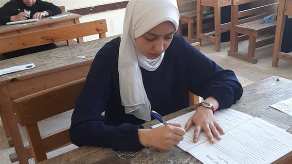 انطلاق امتحان اللغة الفرنسية والتربية الوطنية للثانوية العامة دور ثاني