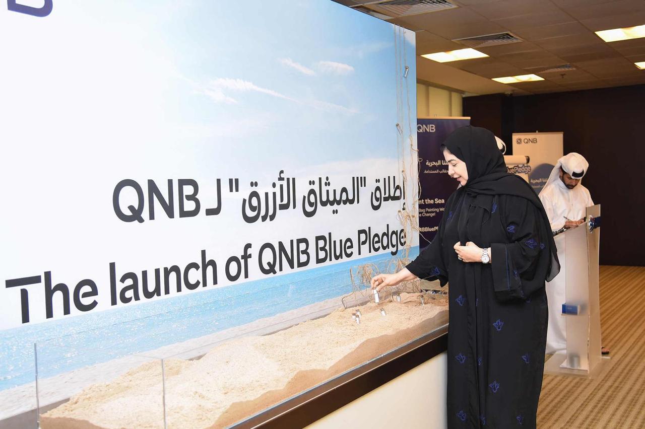 بنك QNB مصر يدعو إلى تبني ممارسات مستدامة للحفاظ على البيئة البحرية بشاطئ العلمين «صور»
