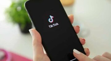 تامر عبد المنعم: «التيك توك» أصبح مهنة والبلوجرز يشترون سيارات وعقارات في دبي