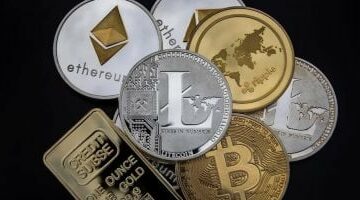 تراجع العملات المشفرة عن المستويات القياسية مع جني الأرباح