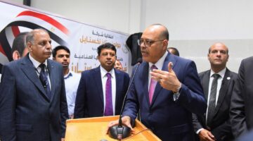 تضم 110 عامل ذوي همم.. وزير العمل يفتتح صالة الإنتاج الجديدة بشركة جولدن ستارز للملابس الجاهزة بالمحمودية