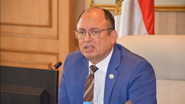 تفاصيل الدراسة بشعبة اللغات بكلية التجارة وإدارة الأعمال جامعة حلوان