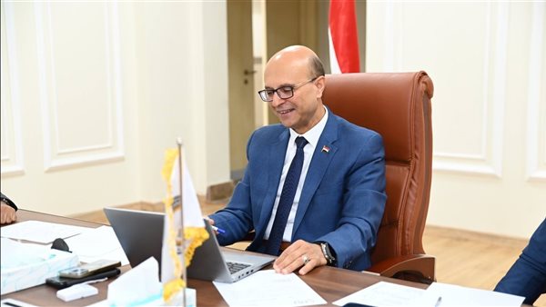 تنفيذًا لقرارات الأعلى للجامعات.. جامعة أسيوط تعلن إعفاءات دراسية لأبناء الشهداء والمصابين