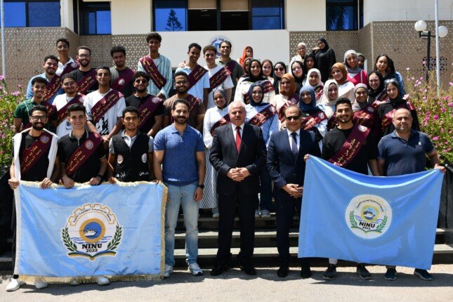 توافد طلاب جامعة الإسماعيلية الجديدة الأهلية للمشاركة في جولة الإعادة لانتخابات مجلس الشيوخ