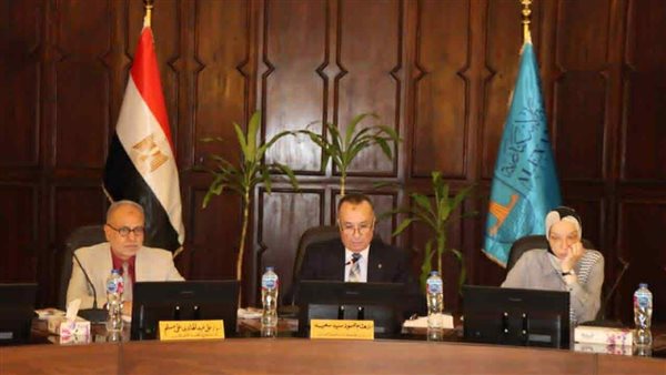 جامعة الإسكندرية تناقش مفهوم النشر العلمي وبعض التعديلات المقترحة على مقرر الذكاء الاصطناعي