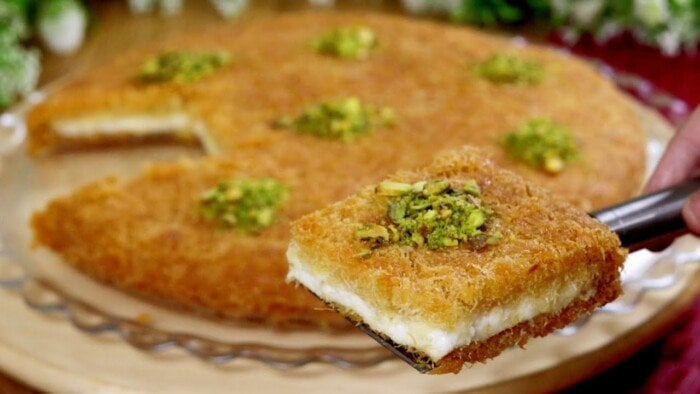 خطوة بخطوة.. طريقة عمل كنافة بالقشطة