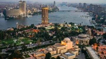 دويتشه بنك يتوقع نمو الاقتصاد المصري بنسبة 4.8% في 2025/2026
